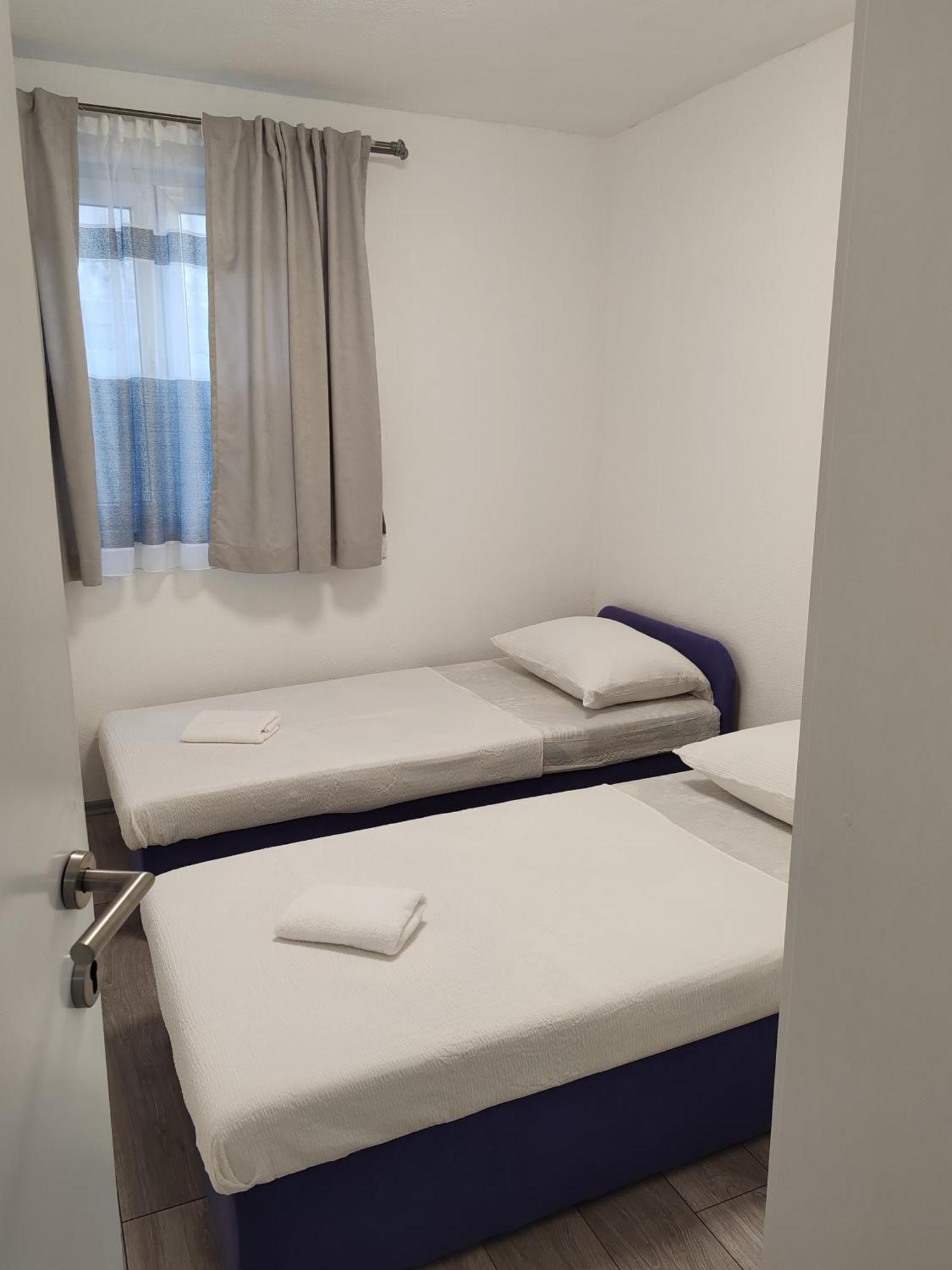Apartman Iva เนอุม ภายนอก รูปภาพ