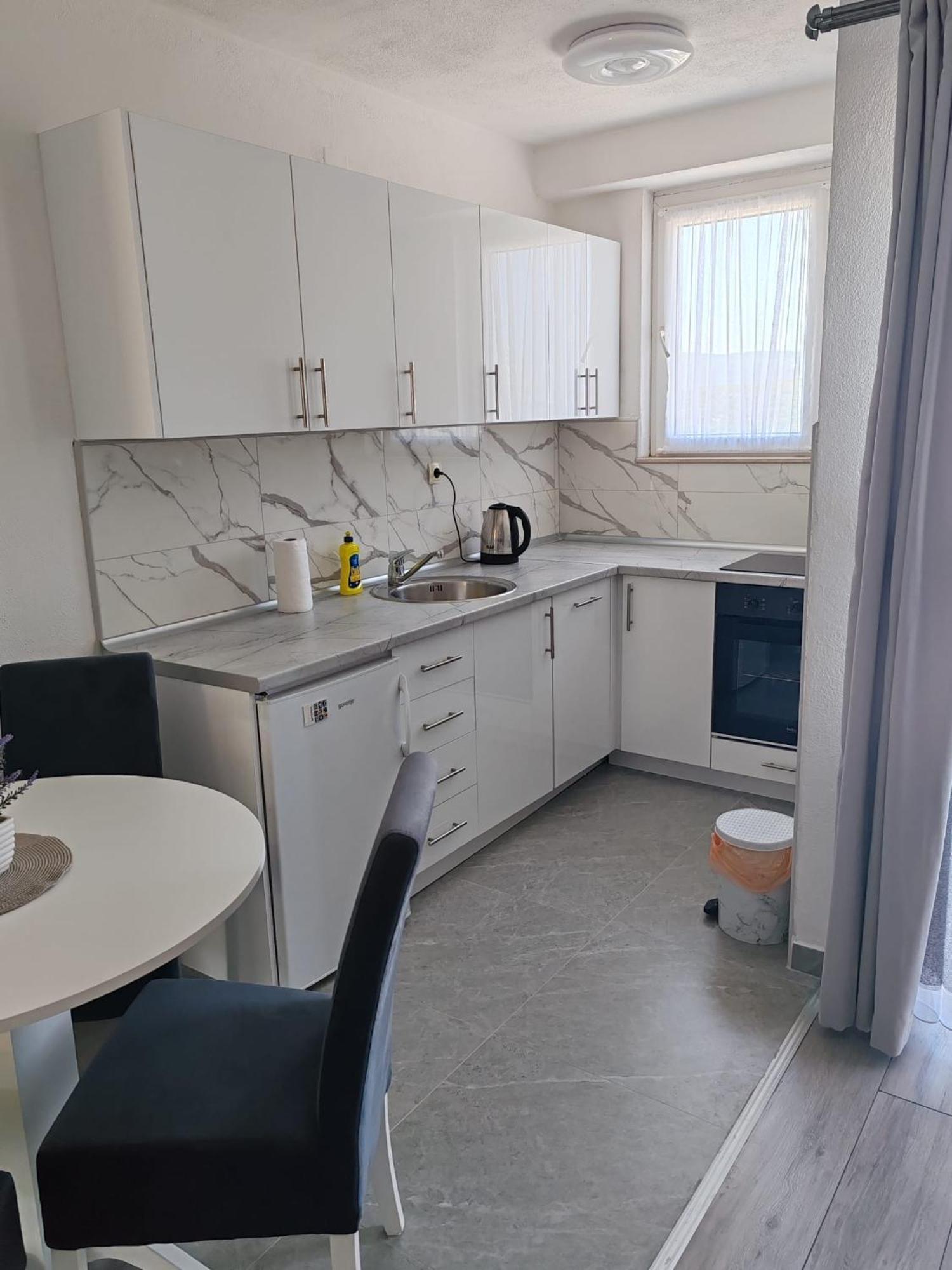 Apartman Iva เนอุม ภายนอก รูปภาพ